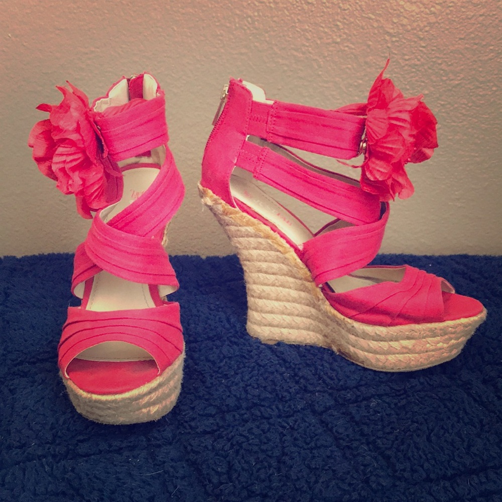 JustFab 7M Red 5 inch platform Espadrilles NEW!